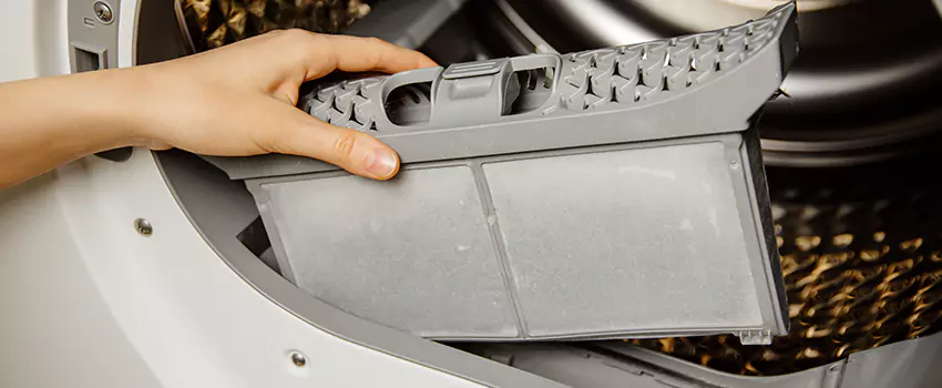 Signs Of A Clogged Dryer Lint Trap in Lake Butler, Florida